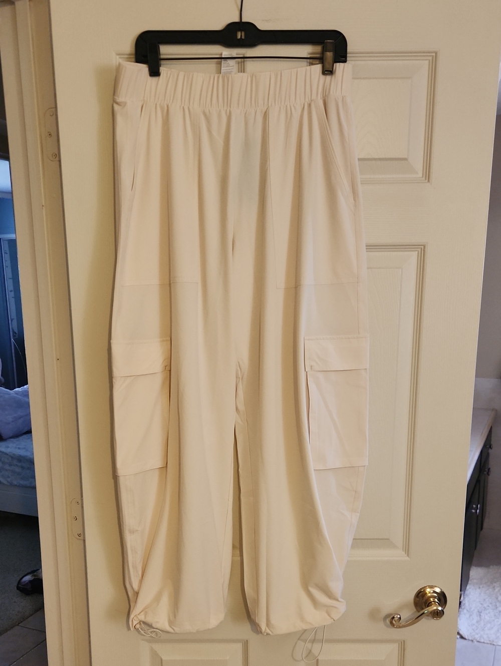Fabletics Daydreamer+ Pant In Almond Milk - Picture 7 of 8